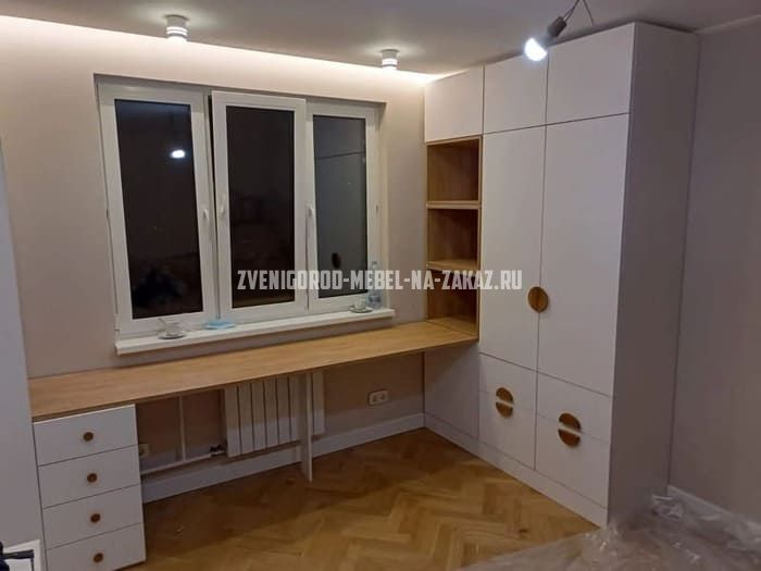 Офисная мебель на заказ в Звенигороде